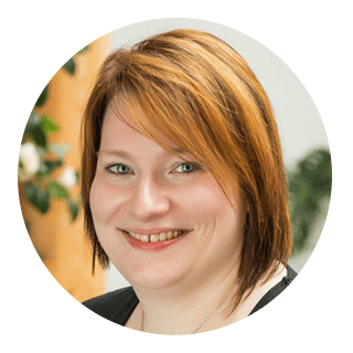 Claudia, Service clientèle